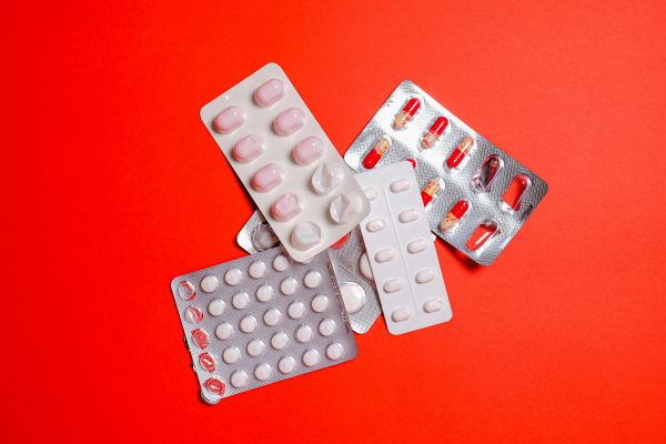 Αποζημιώσεις φαρμάκων: Πασίγνωστα παυσίπονα για καρκινοπαθείς εκτός λίστας