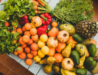 Τα 12 πιο «βρώμικα» φρούτα και λαχανικά