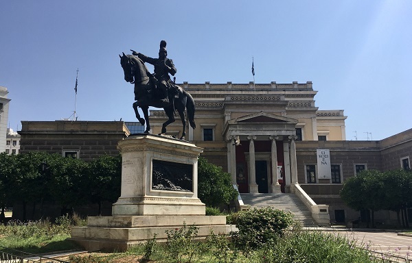 Τα αγάλματα της Αθήνας: Θεόδωρος Κολοκοτρώνης