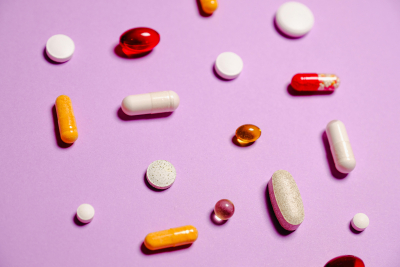 Γιατρός προειδοποιεί: Αυτές τις βιταμίνες δεν πρέπει να τις πάρετε ποτέ μαζί