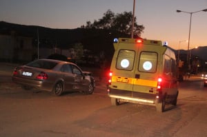 Σοκαριστικό τροχαίο στη Λέσβο - Αυτοκίνητο παρέσυρε δύο πεζούς