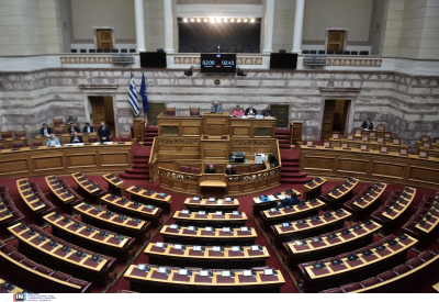 «Επίθεση» ΣΥΡΙΖΑ - ΠΑΣΟΚ για το νέο φορολογικό νομοσχέδιο