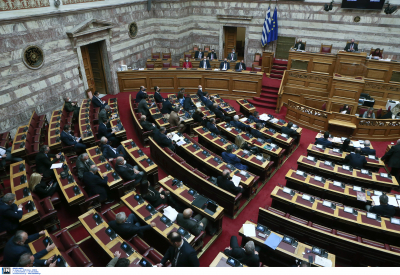 Βουλή: Συνεχίζεται για 2η ημέρα η συζήτηση για την πρόταση δυσπιστίας