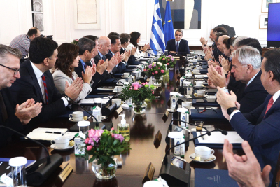 Κυβερνητικό «Dragons&#039; Den» με τον Έλληνα Πρωθυπουργό και 49 υπουργούς - επιχειρηματίες