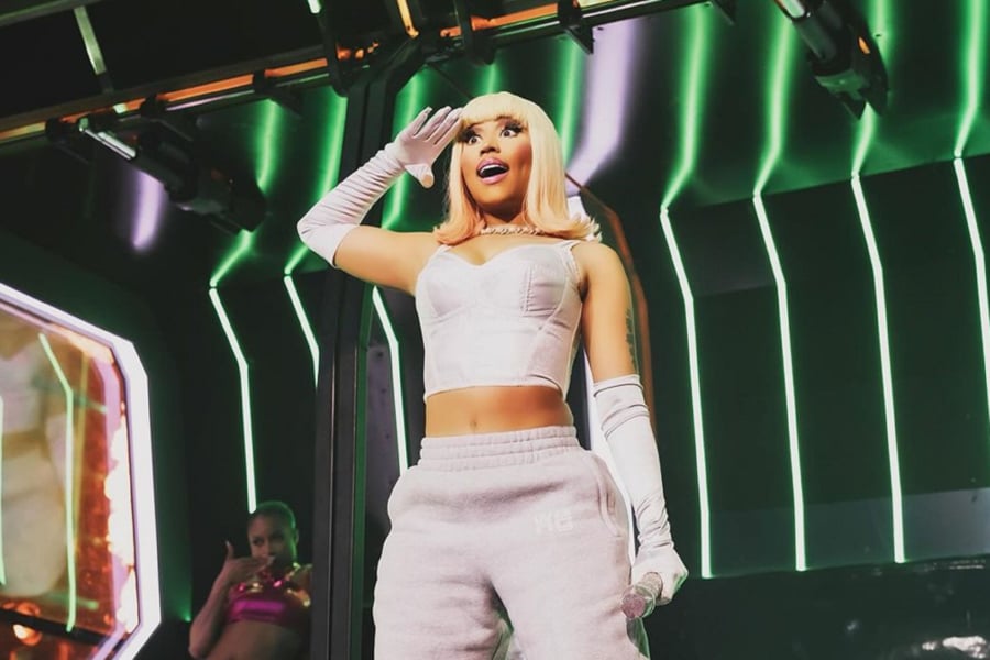 Nicki Minaj: Της πέταξαν αντικείμενο την ώρα συναυλίας και δεν χάρηκε καθόλου