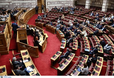 Βουλή: «Άναψαν τα αίματα» πριν κατατεθεί η πρόταση δυσπιστίας