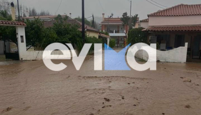 Κακοκαιρία Daniel: «Βοήθεια πνιγόμαστε», συγκλονίζουν κάτοικοι στην Εύβοια