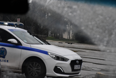 Θεσσαλονίκη: Μαχαίρωσε τη σύζυγό του στο αυτοκίνητο - Φρουρείται στο νοσοκομείο