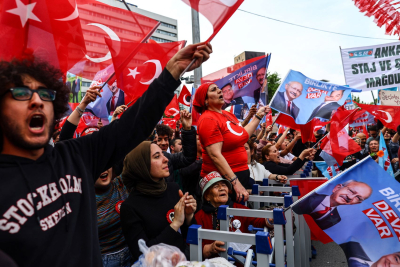 Η Τουρκία στις κάλπες: Αλλαγή σκυτάλης ή επιστροφή στο καθεστώς Ερντογάν;