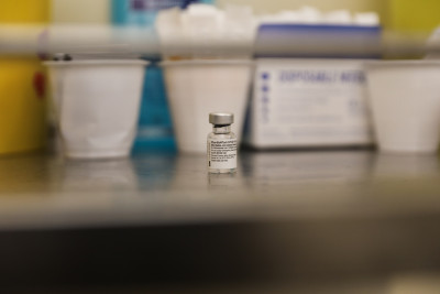 Pfizer και Moderna ξεκίνησαν να δοκιμάζουν τα εμβόλια κατά του κορονοϊού σε παιδιά