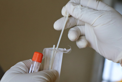 Έρχεται αύξηση των κρουσμάτων κορονοϊού κατά 20% - «Εμβολιαστείτε ακόμα και τώρα»