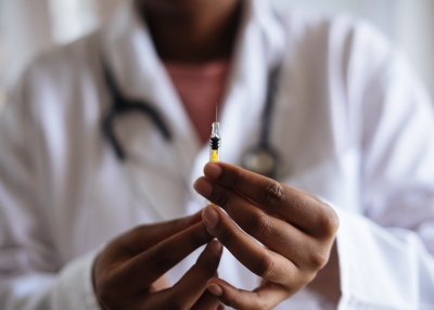 Σύνδρομο Post-Vac: Οι επιπτώσεις των εμβολίων στον οργανισμό
