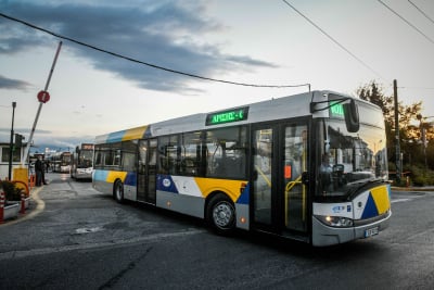 Χαμός σε λεωφορείο του ΟΑΣΘ με οργισμένη επιβάτιδα επειδή δεν φορούσαν μάσκα