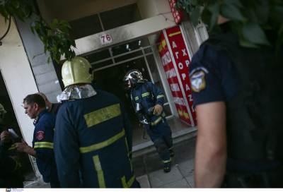 Στο νοσοκομείο μάνα και γιος μετά από φωτιά σε σπίτι στη Θεσσαλονίκη